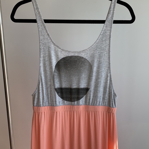 Salmon and grey sporty maxi dress - Picture 2 of 4